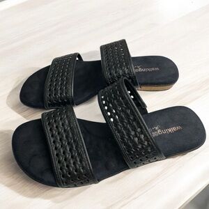 Black Walking Cradles open toe sandals size 10W